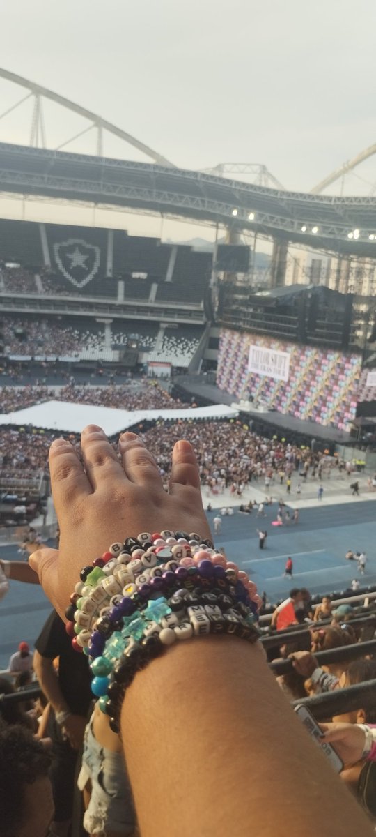anabiabea1's tweet photo. esse é o melhor dia da minha vida. eu tô viva de novo. https://t.co/p9y075zAyN