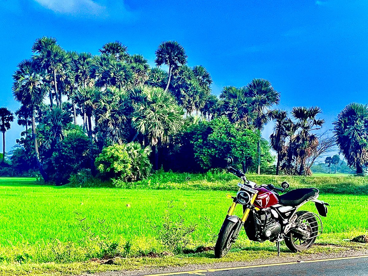 TriumphChennai's tweet photo. Done and dusted 1000 kms
Man and Machine can’t be separated.. Happy International Men’s day !
@indiatriumph @UKTriumph
#MyTriumphWeekend
#MakeYourWeekendsMatter #ForTheRide #TriumphIndia #Speed400 #Triumph #ForTheAdventure #triumphchennaichapter https://t.co/2okfLohrpe
