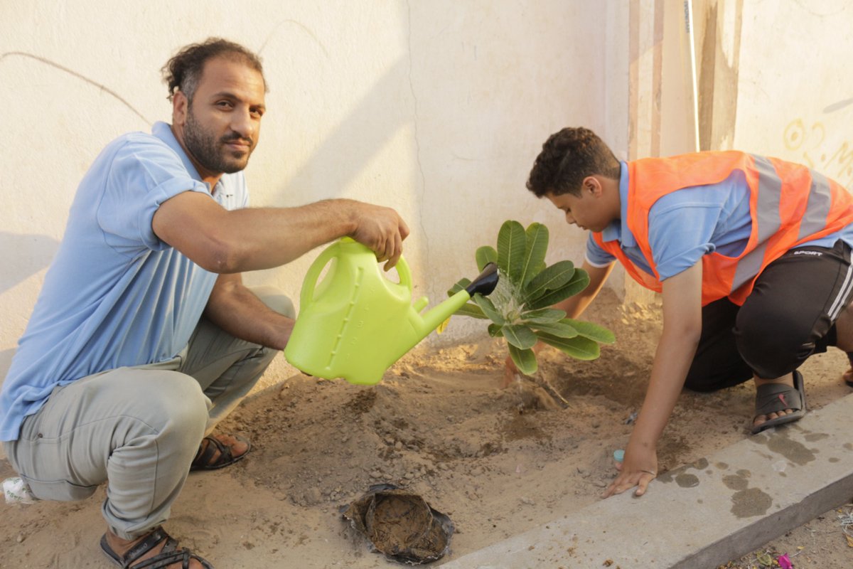AlJbeilTeam's tweet photo. شارك فريق تميز الجبيل التطوعي بالاحساء في مبادرة مركز النشاط بالجبيل بالتعاون مع بلدية مدينة العمران للتشجير الثانية 2023.   وهذا الفريق المتميز له العديد من المبادرات والمشاركات على مستوى الأحساء في هذا الوطن الغالية والتي من ضمنهامبادرات التشجير...كل التوفيق لهم. #عيون_هجر https://t.co/4PNM2VMTIK