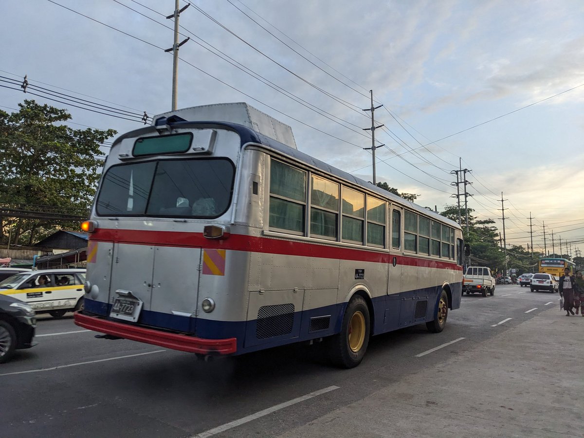 元長崎バス 車齢何年なのだろう？ もちろん長崎時代より現地の方が長く