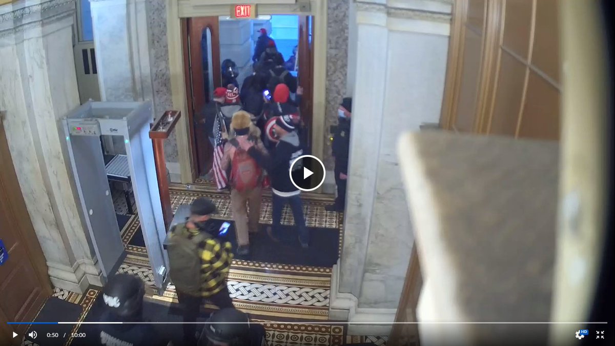 #SenateBee exits the carriage doors using his phone. :) cha.house.gov/cha-subcommitt…