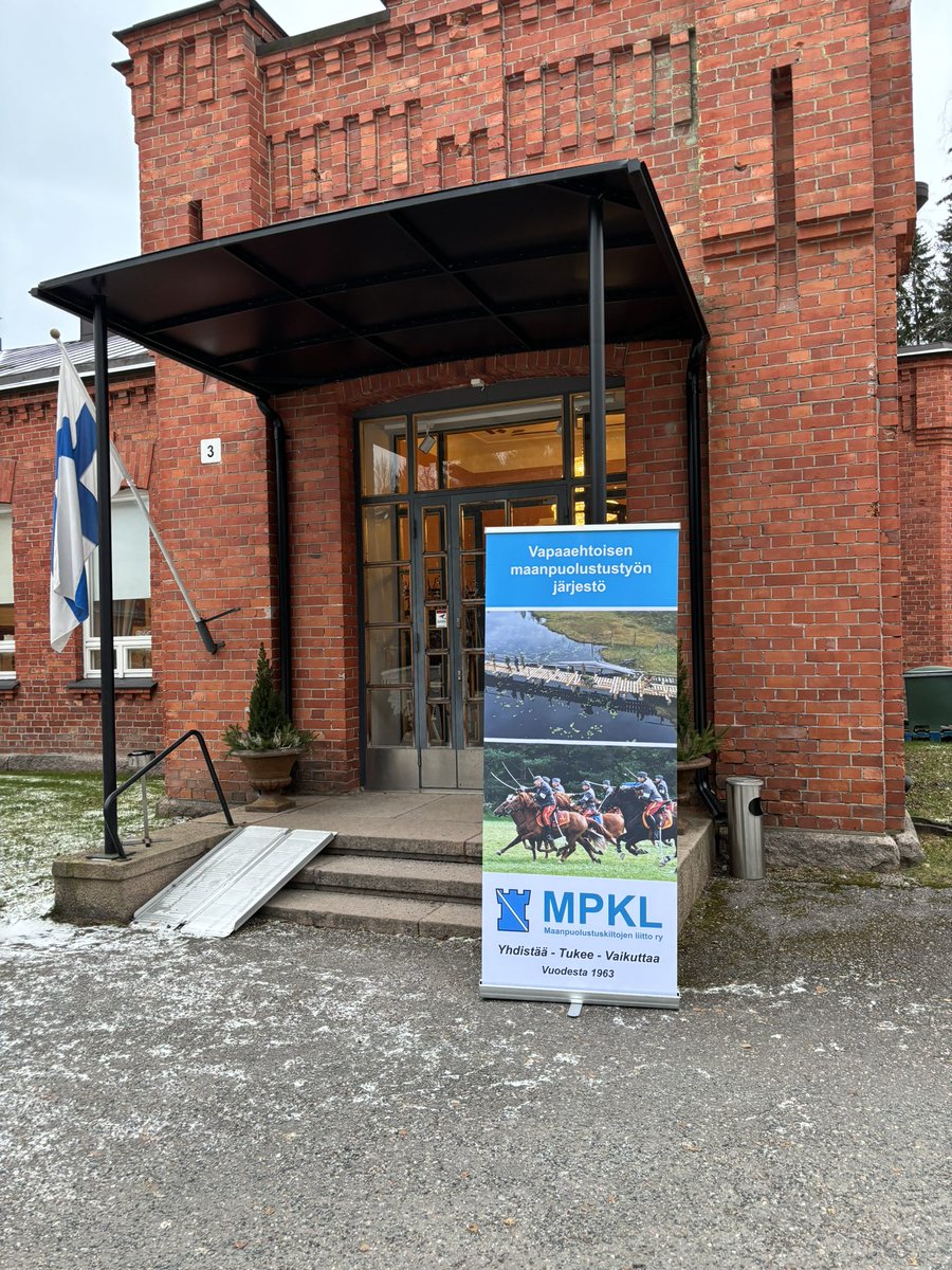 MiroPalm's tweet photo. Tänään ohjelmassa Päijät-Hämeen turvallisuuspoliittinen seminaari Lahden Upseerikerholla. #Mpkl https://t.co/mqcxTLDQp1