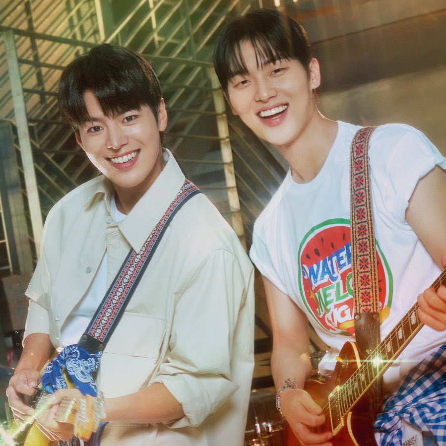 Genius_kor's tweet image. #GeniusCharts | Following the conclusion of #TwinklingWatermelon several OSTs from the drama climbed up the K-OST chart in Genius Korea once again

#2 “HIGHER” by JU-NE of iKON 
#4 “SHINING” by Kim Han Gyeom 
#6 “반짝이는 그대에게 (A Song For You)” by Jung Joonil