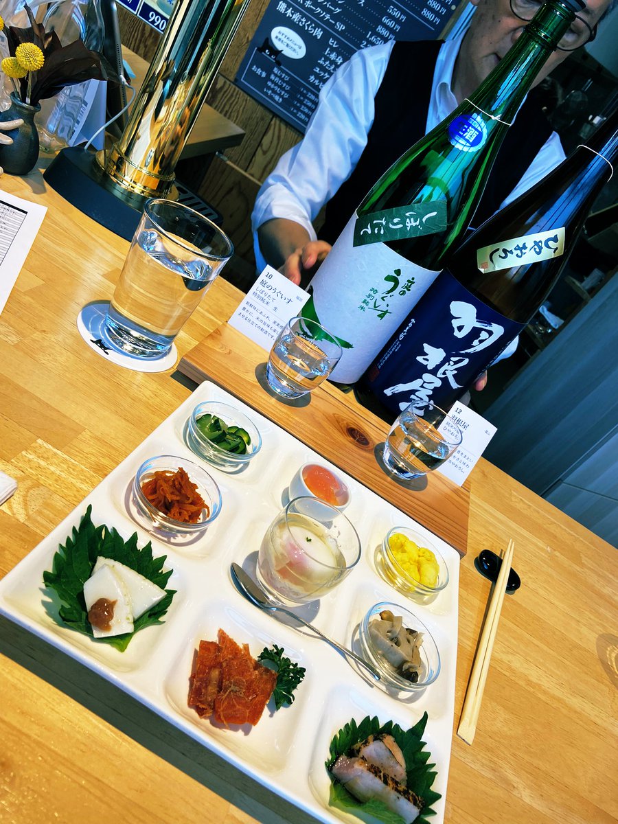 洒落た日本酒の店で飲むのが最近のフェイバリット