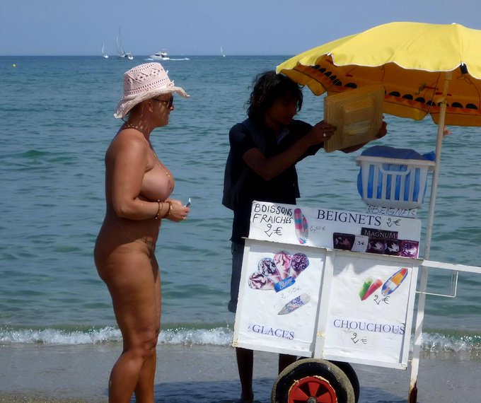 some suites on the nudist-beach...#nudist #nudistbeach https://t.co/nPc8AQWBwm<a href="/tag/nudist"class="tags">#nudist</a><a href="/tag/nudistbeach"class="tags">#nudistbeach</a>