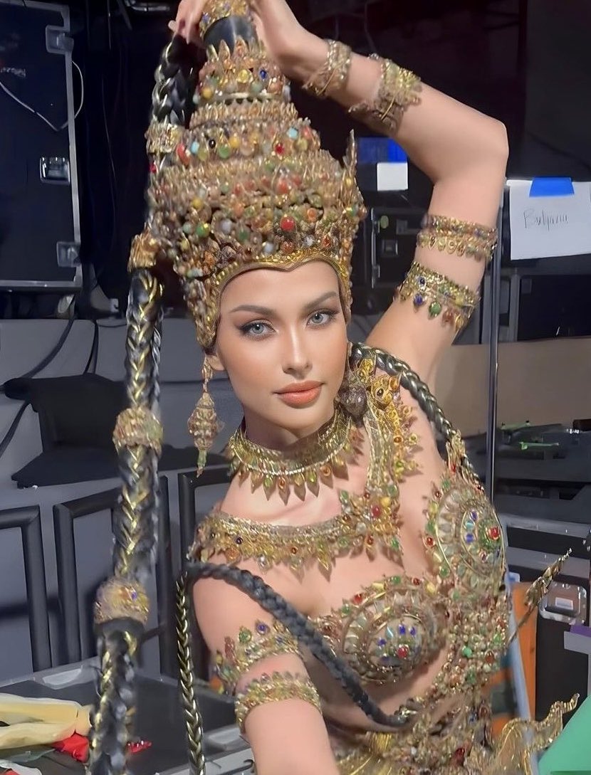 EditAndGraphic's tweet photo. @MissUniverse 🇹🇭🇹🇭🇹🇭🇹🇭🇹🇭🇹🇭🥰 https://t.co/SqF80hCs0S