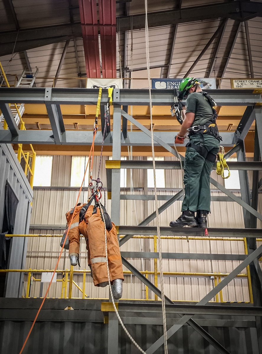Safe working at height (SWAH) is fundamental for keeping our HART operatives safe in environments where patients are in difficult to reach places. #HART #ambulanceservice #emergencyservices #nhs #ropeaccess #specialrescue @swasFT