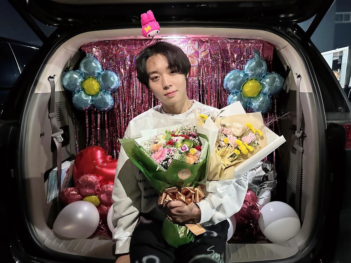 FranceJihoon's tweet photo. 🔺16.11.2023 - INSTAGRAM🔺

Beaucoup d'applaudissements et de félicitations à Jihoon pour son travail acharné🐰💓

💌 https://t.co/y6KuCJieYw…
___
🔻 PARK JIHOON France

#PARKJIHOON #박지훈 https://t.co/7gSR9C2teg