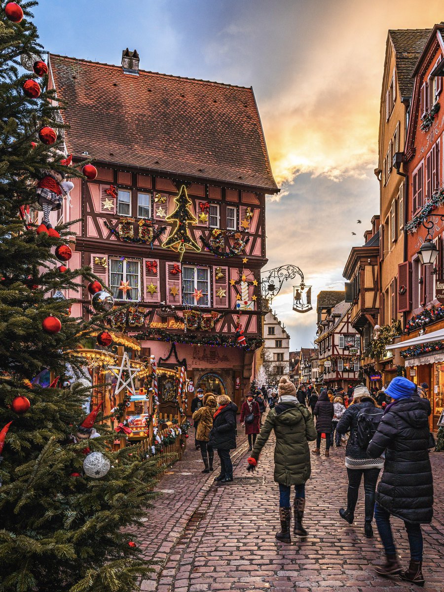 CedricSchell's tweet image. C’est bientôt le retour des marchés de Noël en Alsace.