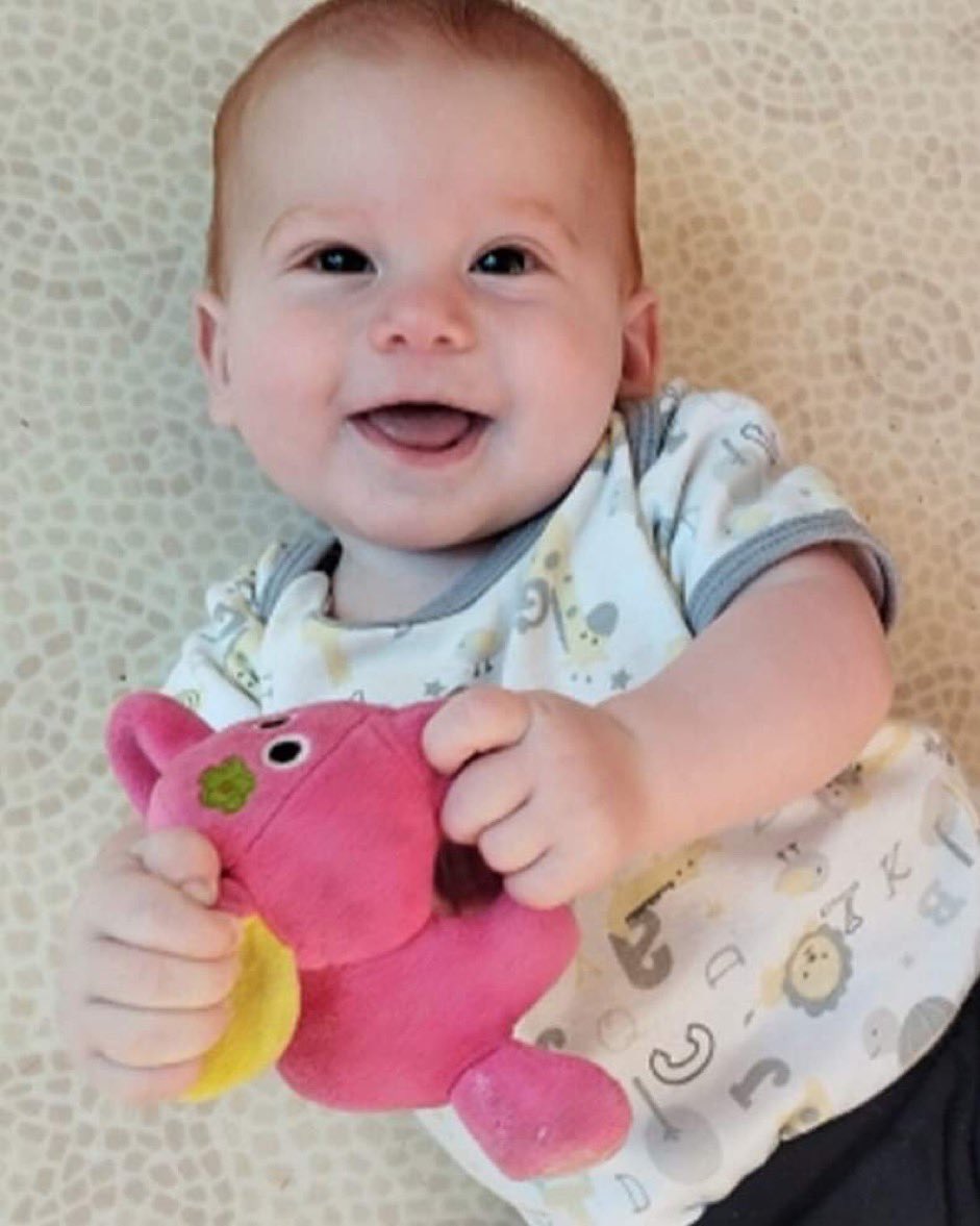 ofir_arbel's tweet photo. This is Kfir Bibas from Kibbutz Nir Oz. Kfir is 10 months old, and he was kidnapped 42 days ago by Hamas terrorists to Gaza together with his family.  His sweet picture will be tweeted here every morning until he returns safe and sound https://t.co/9cKfZVHz3W