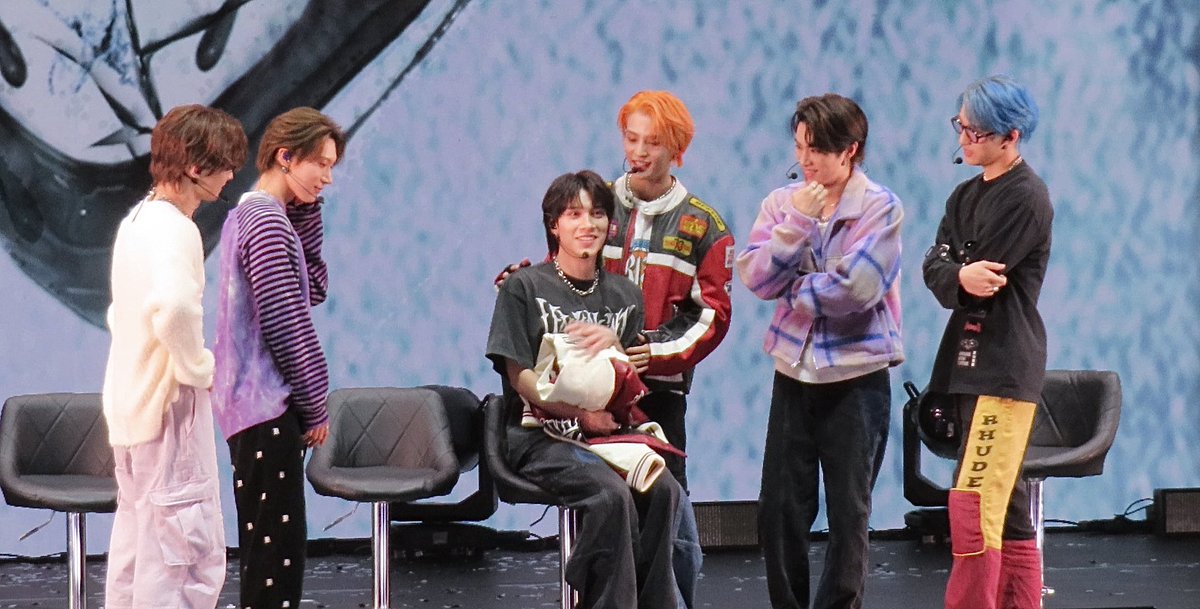 joacity_k's tweet image. 💚 love love 💚

#WayV
#WayV_OnMyYouth_遗憾效应