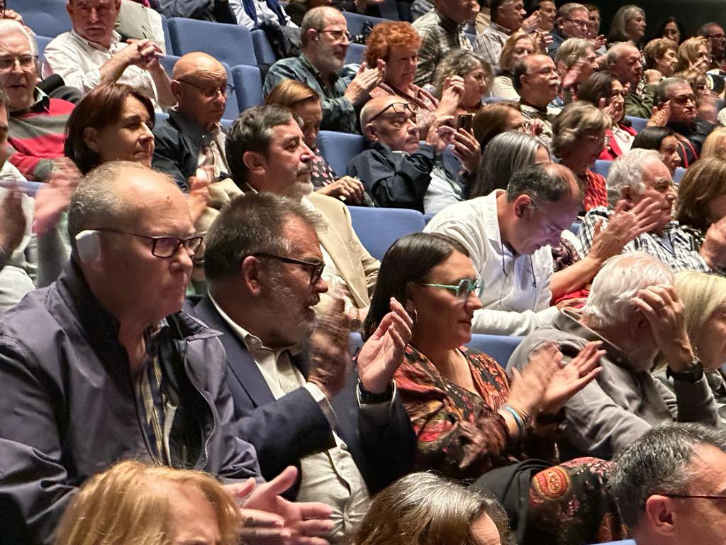 EvaReverte's tweet image. El maestro Roberto Fores dirigía anoche en #Águilas a la @OSRMurcia y a la cantaora @marinaheredial en un nuevo concierto de la temporada de Pro Música Águilas

#AmorBrujo