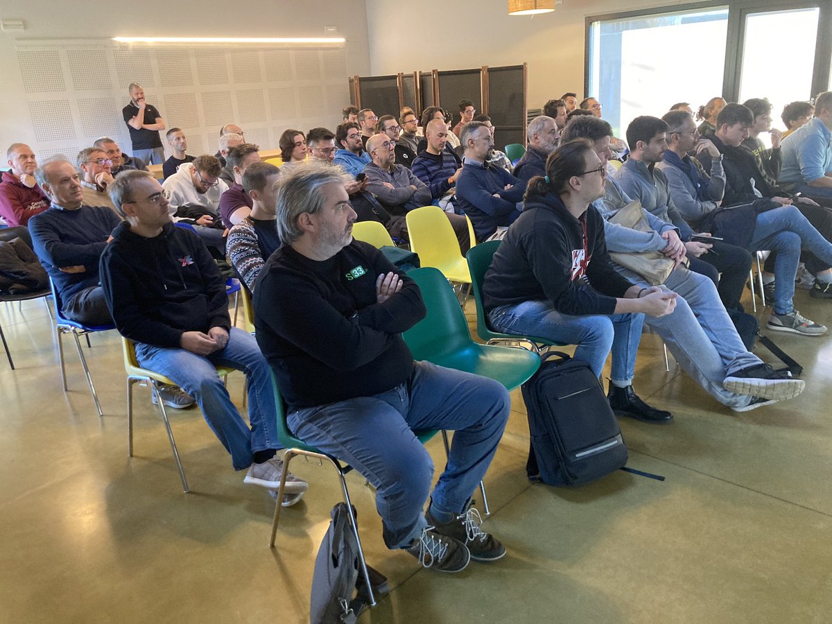 dmorosinotto's tweet photo. Let’s start #dotnetconf recap at @xedotnet with so many #devfriends 🇮🇹 - opening Keynote by @dottor https://t.co/Vfy9e4EqGs