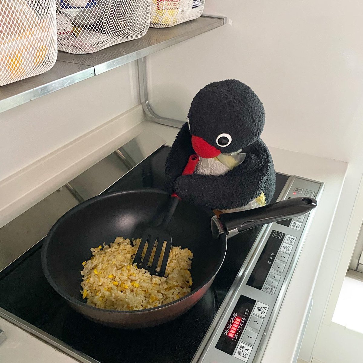 pingmyping's tweet image. 🐧😋🍚