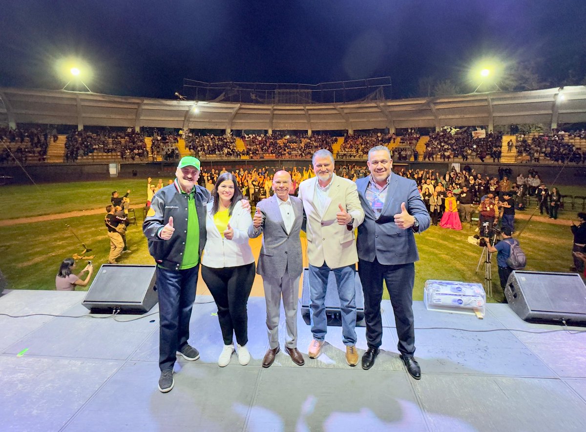 jmendozamarquez's tweet photo. ¡Celaya es epicentro del deporte!

Estamos de fiesta con la celebración del Campeonato Nacional de Maxibaloncesto, donde este fin de semana estamos recibiendo a más de 10 mil personas de 28 entidades del país. https://t.co/hKdBTL2TwX