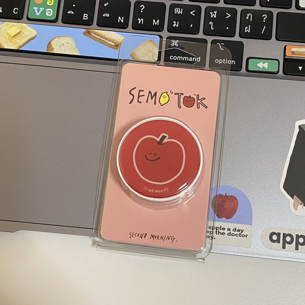 Babybubujh2's tweet photo. พร้อมส่ง🍎 
Second morning Apple Semo's Griptok ฐานขาว (ของใหม่ยังไม่ใช้งาน)
📍350 รวมส่ง สนใจ dm ได้เลยค่ะ #secondmorning #griptok  #พรีออเดอร์เกาหลี #พรีเกาหลี #กริ้บต้อก #ส่งต่อ https://t.co/qxCYCo9Tww
