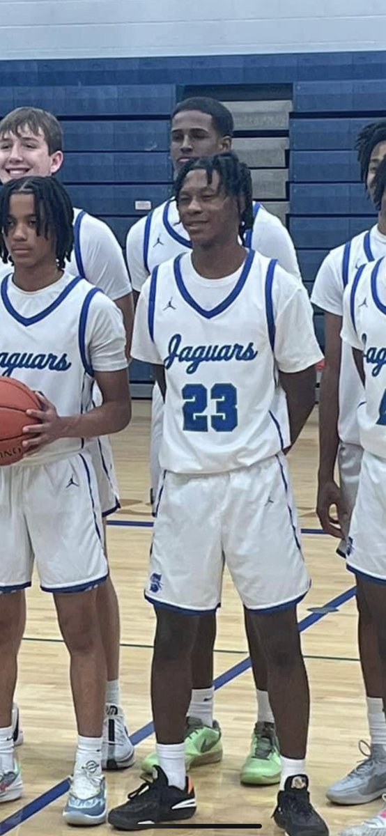 I was in the building to watch @BSSouthJagHoops The guy that stood out the most was 6ft guard @Chris_2026_23 He made five threes and finished with 17 points. One of the better shooters in the Metro. Look for him to have a big year.