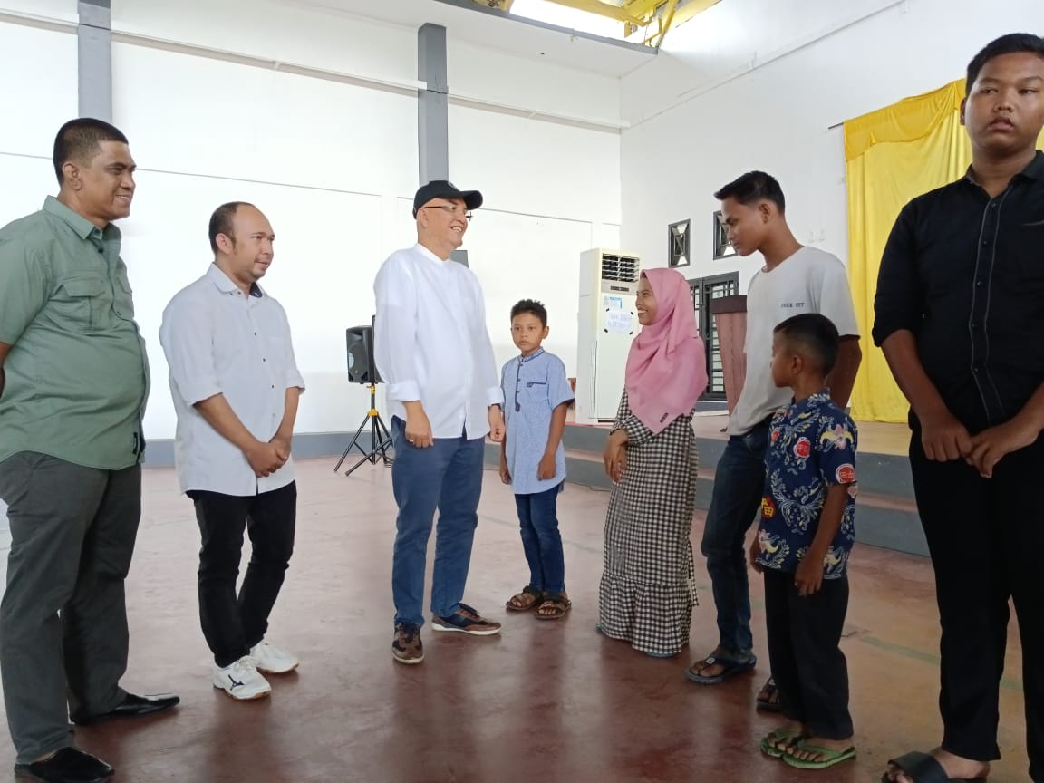 Marwan_Dasopang's tweet photo. Penyerahan Bantuan Sosial Kementerian Sosial RI Bersama Komisi VIII DPR RI di Kabupaten Labuhanbatu Utara, pada hari Sabtu, 18 November 2023.
#marwandasopang #dprri #komisiviii #fpkb #bantuansosial #kemensosri #labura #labuhanbatuutara #pendampingsosial https://t.co/lO504PMTvD