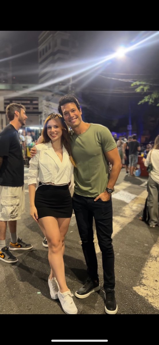 Estava filmando os barzinhos de rua e…… QUAIS AS CHANCES?