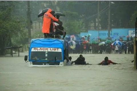 Ja_Macalder's tweet photo. El Nino rain caused Havoc in Mombasa  Kilifi and Bamburi. 

#TheFruitsOfCalvary Happy Sabbath Talanta Hela Trophy Raila Exposed Sifuna #AlusaWhyAreYouTopless Sam Altman #InterCountyinNyeri MaishaFiti Na JubileeInsurance  #MikeAndKingangi #AzimioRegrets https://t.co/D2wSvq5wjI