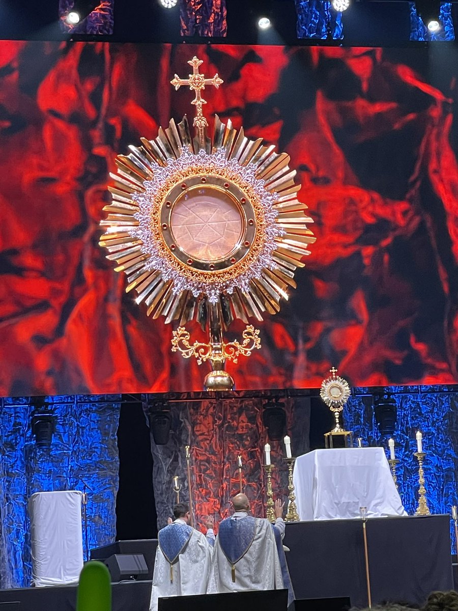 bctesche's tweet photo. Dr BROOKE on the move….@AOPS_Schools traveled to the National Catholic Youth Conference NCYC in Indianapolis w/youth from across the country to worship, encounter Jesus &amp; know Love. Day2!How can I pray for you today?
#MissionaryDisciple
#PassionatelyCatholic
#TogetherInMission https://t.co/el14uNMrG2