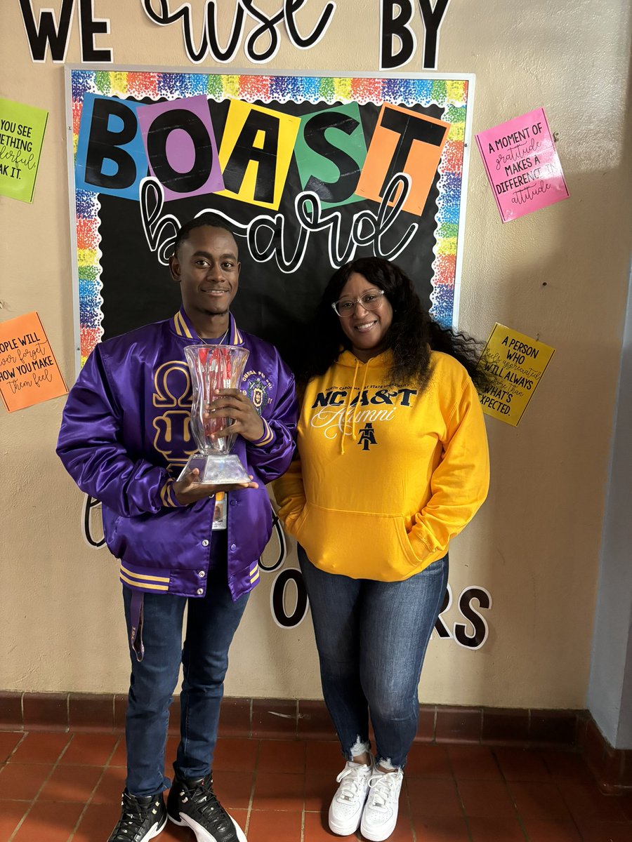 HGESchool's tweet photo. We recognized our Certified & Classified Staff Members of the month, Ms. Siaway and Mr. Mitchell. We appreciate all that you do for our scholars.
#TheresMoreWithMPS
#TeamingUpForExcellence
#Operation73
@QuantinaSides @MPSAL @SuptMJBrown https://t.co/3jiwk8Sc4k