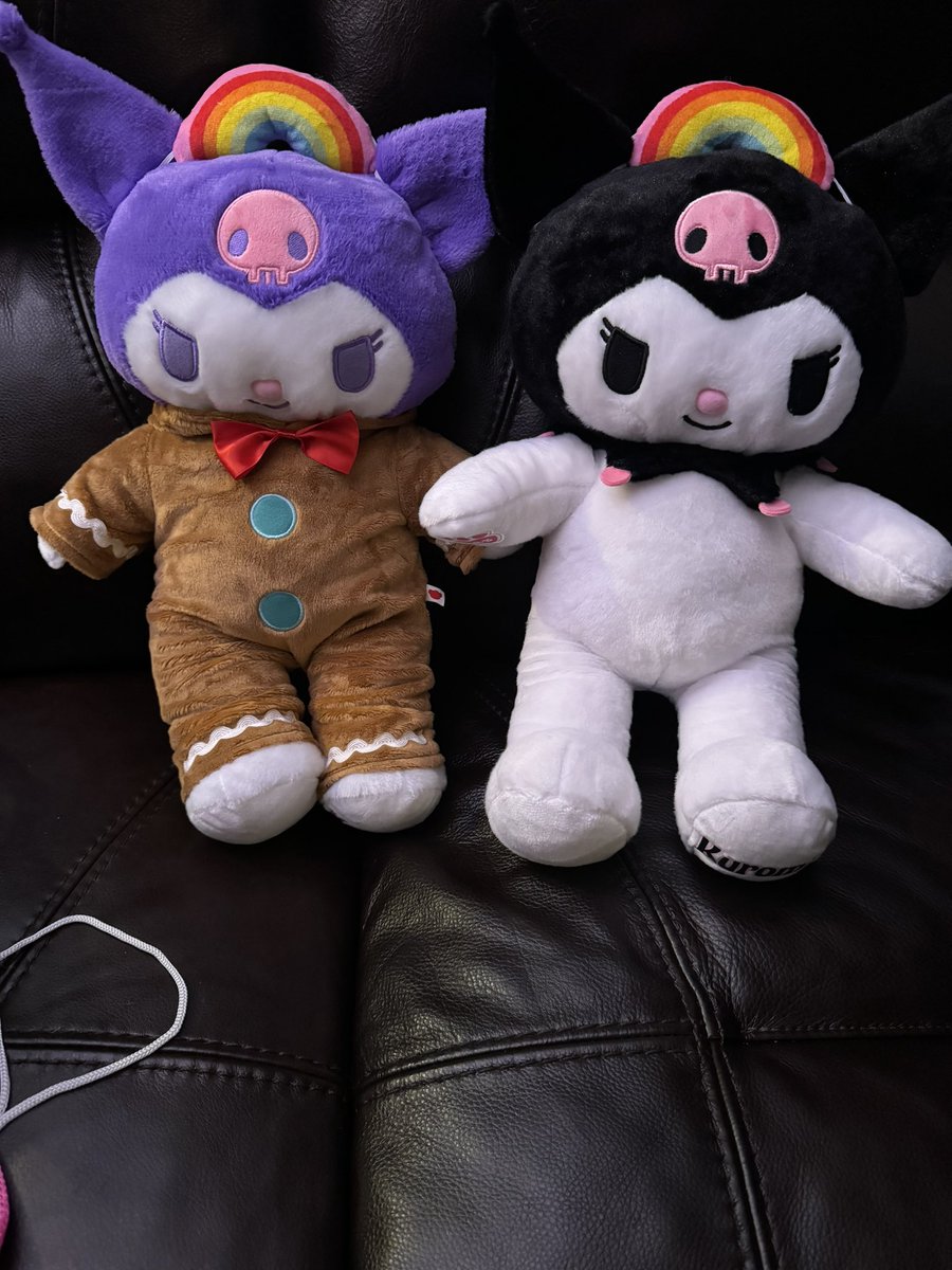 _starwalker's tweet image. Take two goth gfs to build a bear and what do you get