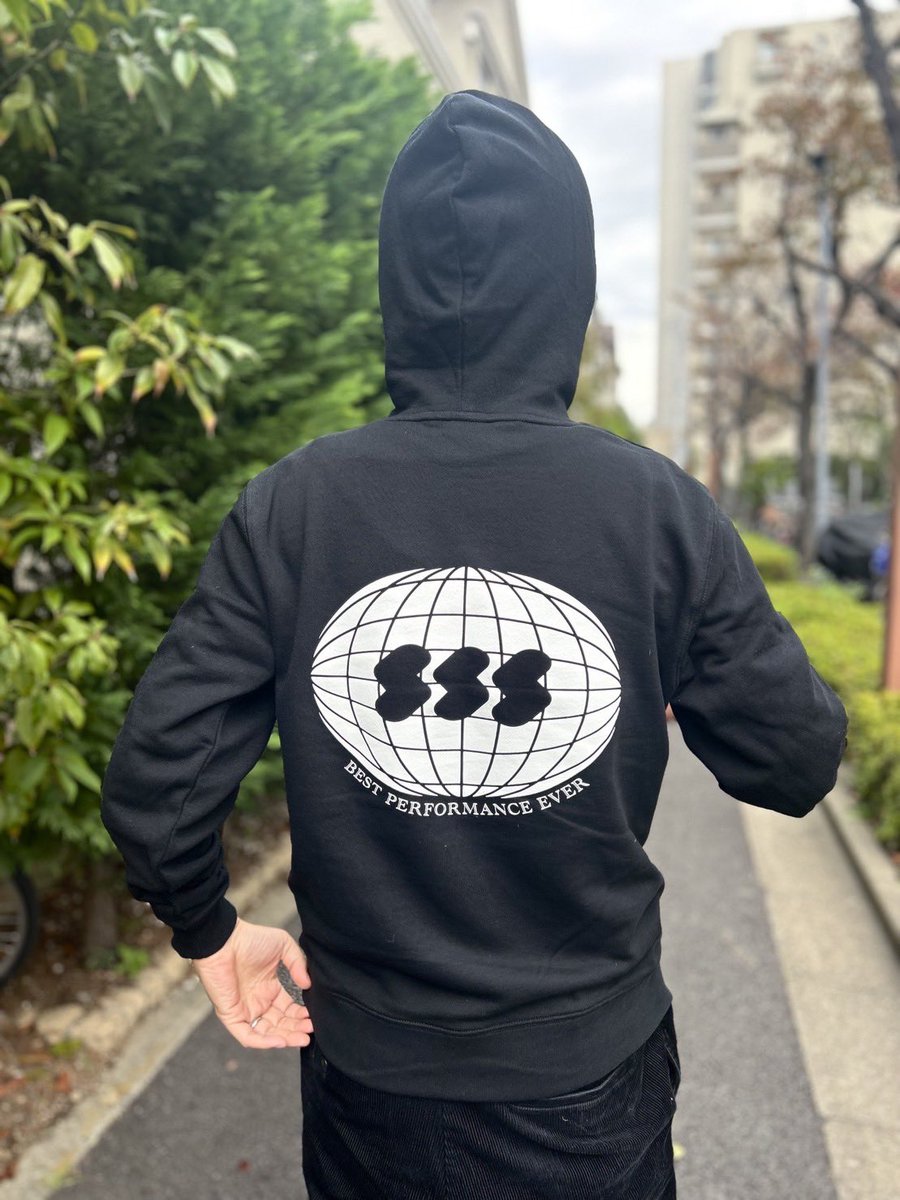 ssktrainer1's tweet photo. かっこいいぞ!!
#sssパーカー
#BestPerformanceEver
#非売品
#まぁまぁ高い https://t.co/rlRM58pjtx