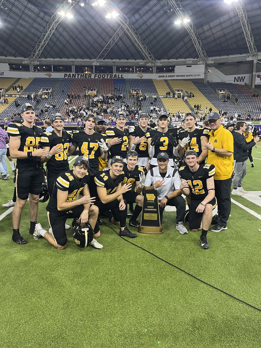 rd_beattie's tweet image. Best Group of WRs in the State! Couldn’t be more proud to be their coach! 🏆🏆🏆