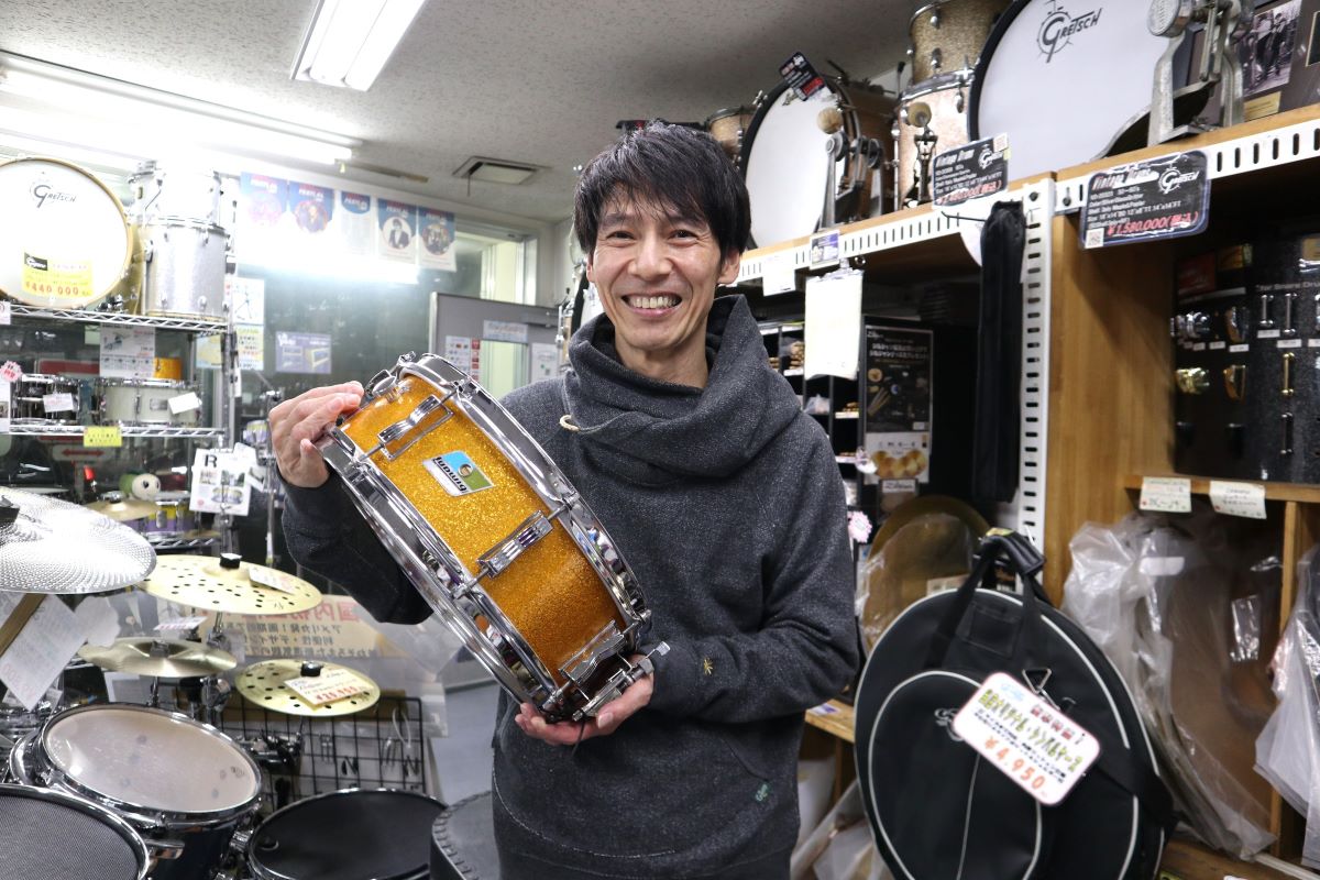 shopcanopus's tweet image. 【修理工房ブログを更新しました】

今回はCANOPUSエンドーサー佐野康夫さん(@yasuosano )からのご用命、ヴィンテージスネアのエッジ加工、フープの歪み修正について！
ご依頼ありがとうございました♪

↓全文はコチラから！
shopcanopus.jp/repair/blog/?p…

 #cscrp