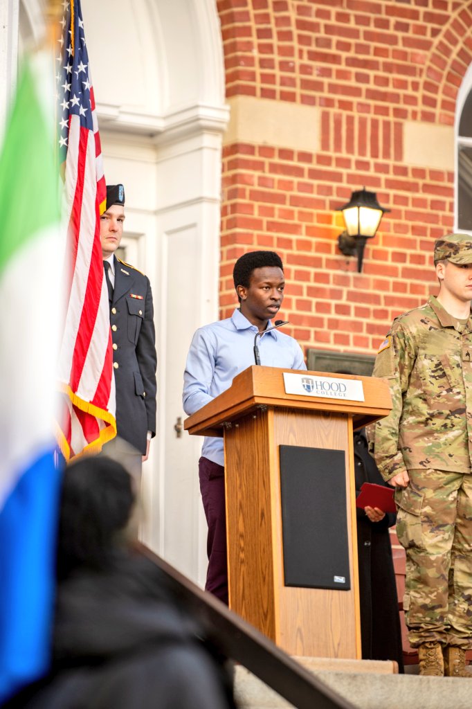 🇹🇿🇺🇸 May this image spark change, bringing hearts together across borders, creating a world united with empathy and peace.💙

It was captured while I delivered my Peace Speech in the United States.🕊️🌍