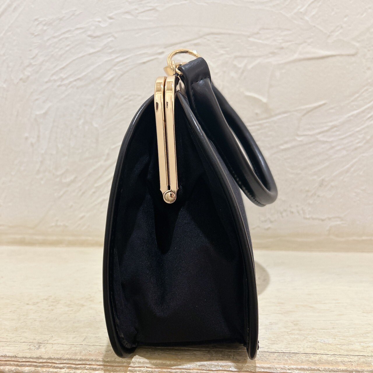 ⭐︎最終値下げ⭐︎MURRAL 黒刺繍パーティーバッグ ⭐︎最終値下げ⭐︎MURRAL 黒刺繍パーティーバッグ - メルカリ