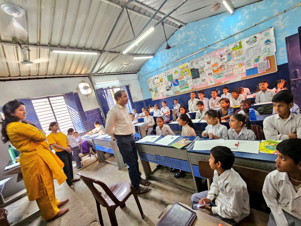 karshan01's tweet image. 🔍Unlock the power of mindful listening: a key to harmonious relationships. 🌱 Cultivate the skill of understanding beyond words, let your presence speak volumes. 🎤 Silence can be the loudest form of connection. #ListenWithPurpose #RelationshipWisdom