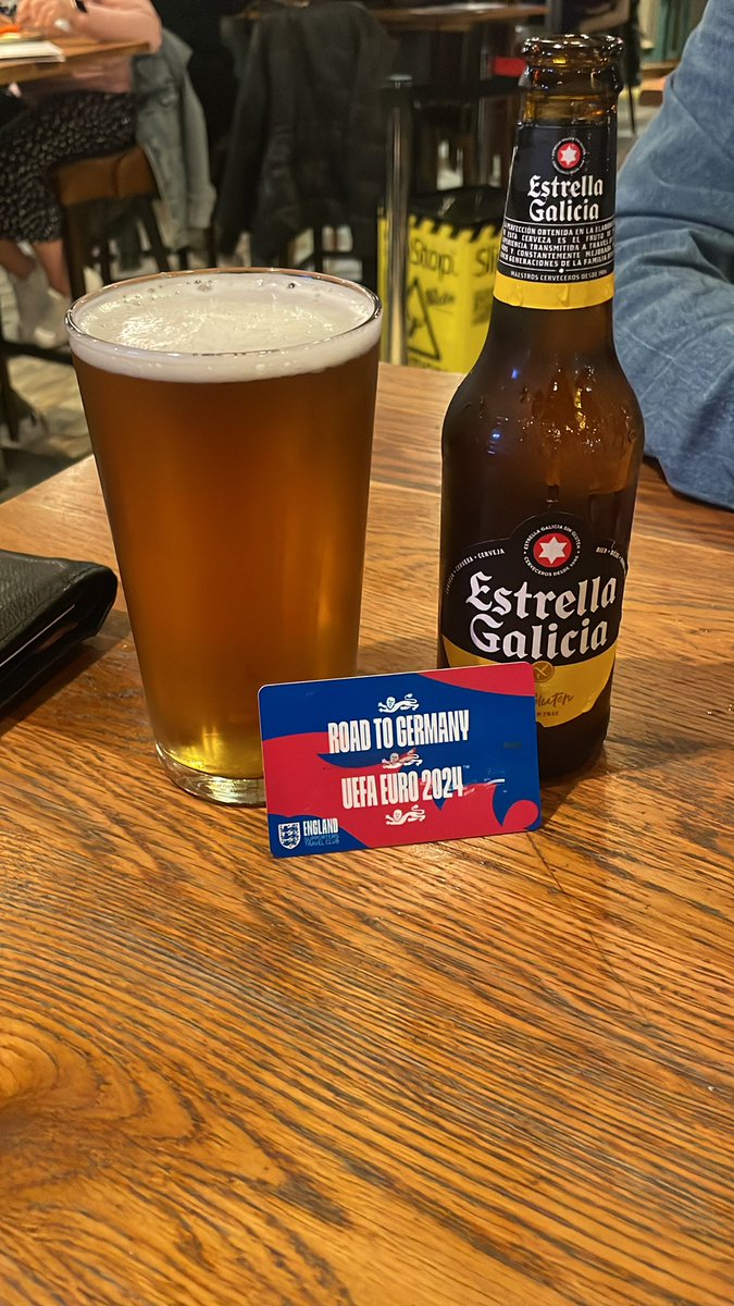 edkins28's tweet image. It’s back!!! International duty returns for the final time of the year…. Macedonia away with a stop off in Sofia for the night…. The best hobby you can have #englandaway #3lions  🍻🏴󠁧󠁢󠁥󠁮󠁧󠁿🦁🦁🦁