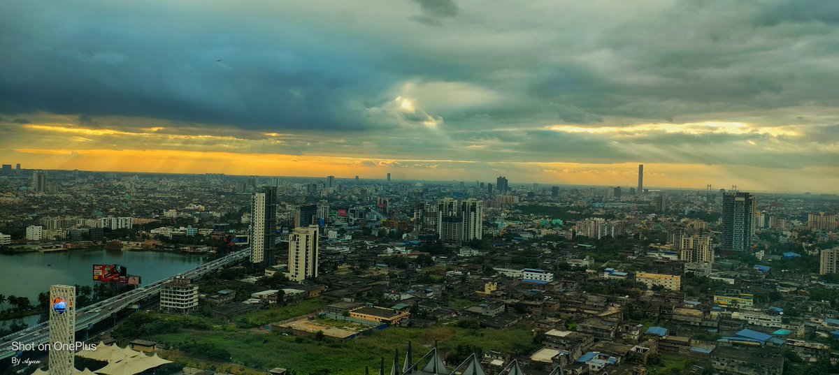 ayan_mula_'s tweet photo. Beauty of Kolkata..
#Kolkata #maaflyover
@OnePlus_IN https://t.co/P2eqOpwWOo
