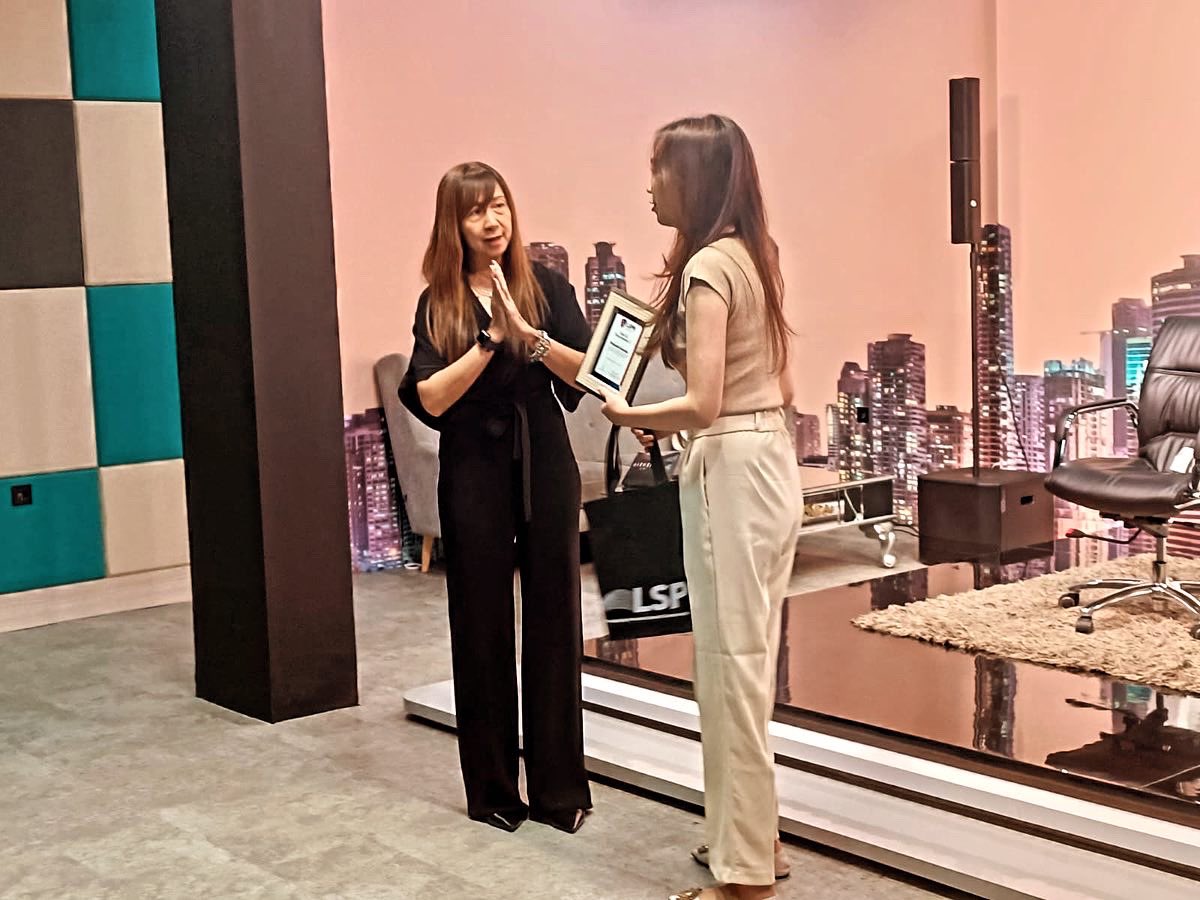 candyhernandez's tweet photo. Career EXPO 2023 Side event; Career Clinic Sharing Session with LSPR Alumni. With Skintific Senior Brand Manager; Michailin Natasha https://t.co/8GI6q2juYo