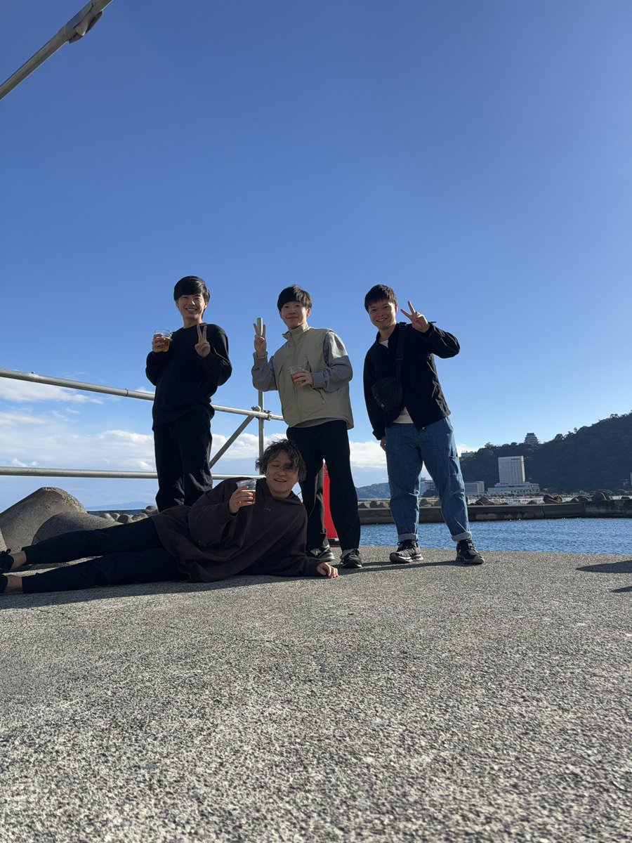 KosukeSaigusa's tweet image. 東京Flutterハッカソンからしばらく経ちましたが、チームで熱海に優勝旅行に来ました！一泊二日楽しみます！
#TYOFlutterHack
