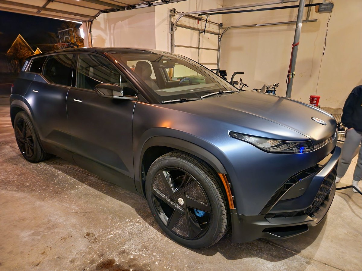 jimserr's tweet image. 2 1/2 years in the making and waiting. Welcome home, baby! #Fisker #OceanOne #EV #LetsGo