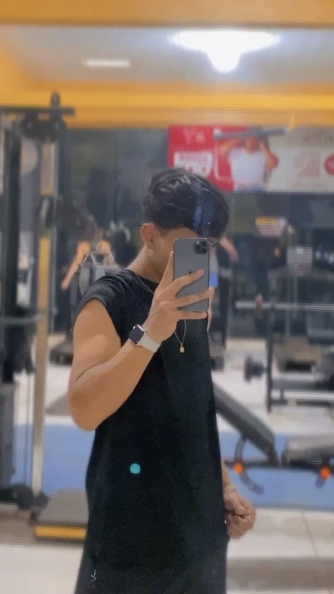 Wansantt19's tweet photo. Só pra dizer que tou indo pra academia depois de anos rsrsrs https://t.co/MqoMKr7C3E