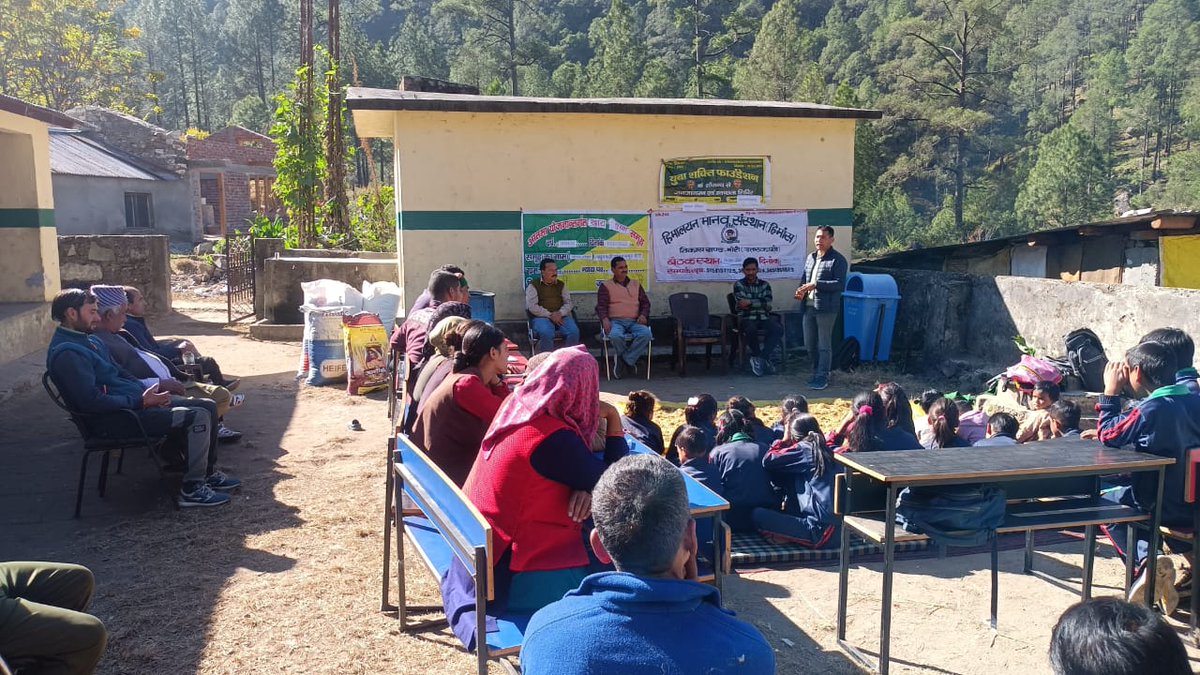 agrideptuk's tweet image. जनपद उत्तरकाशी के विकासखण्ड मोरी में आत्मा योजना के तहत कृषकों को मशरूम प्रशिक्षण दिया गया।  
. 
. 
. 
. 
#AtmaScheme #AtmaYojana #AgricultureScheme #AgricultureDepartmentScheme #AgricultureDepartmentYojana #VikasKhandMori #FarmersofIndia  #UttarakhandFarmers