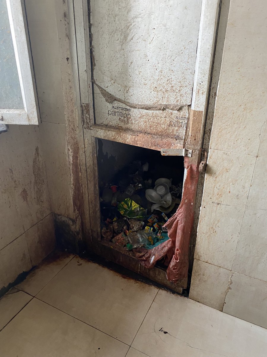 ukumar738gmail's tweet image. Each day there are big promises by @UPGovt but on growing you wont be able to find. This is the condition of Surgery department building of SN medical college Agra. That what me make scary, how we can accept quality health access to everyone? @ArvindKejriwal @myogiadityanath
