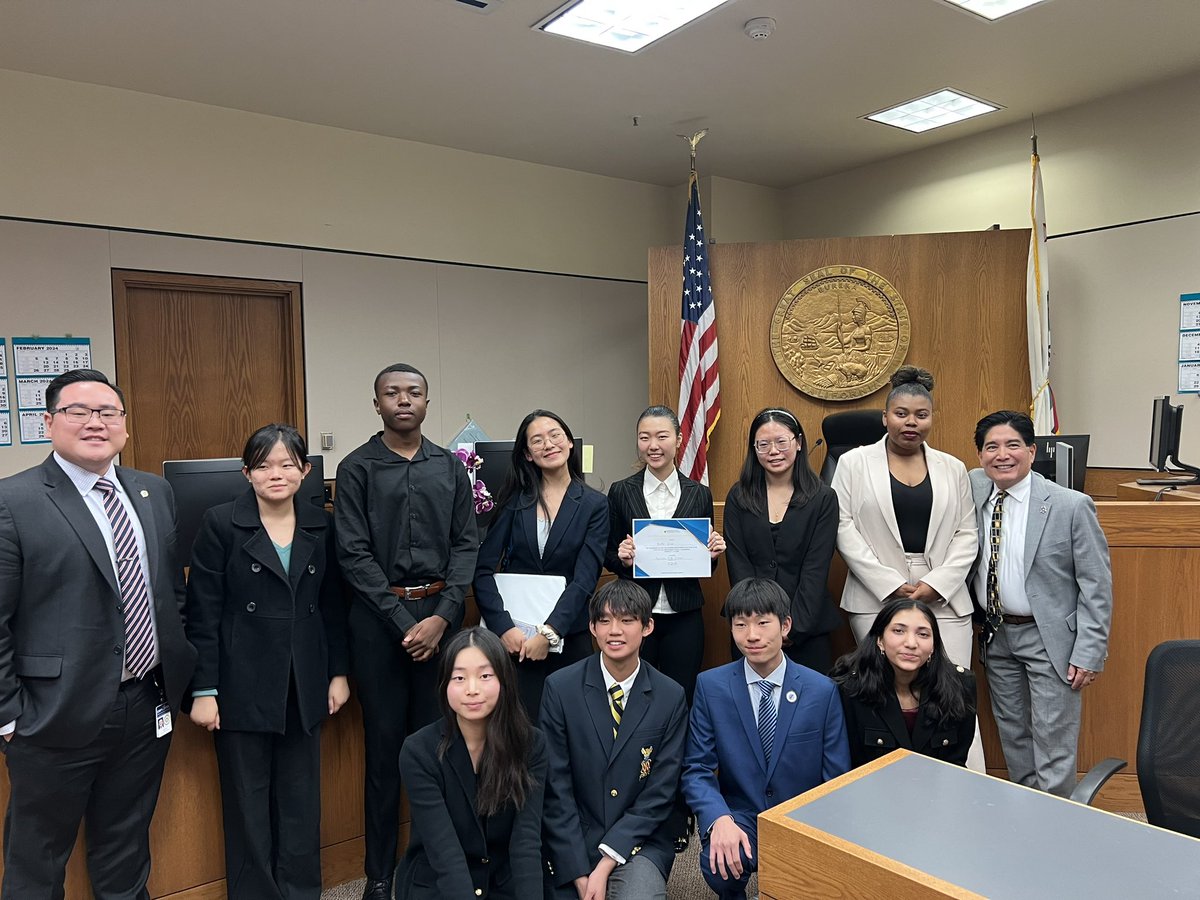 Round 2. Here with Gold Defense. My 12th year coaching at <a href="/LohsDebate/">LOHS Speech & Debate</a>. Claws up!  <a href="/LOHS_Grizzlies/">Principal Cypher</a>