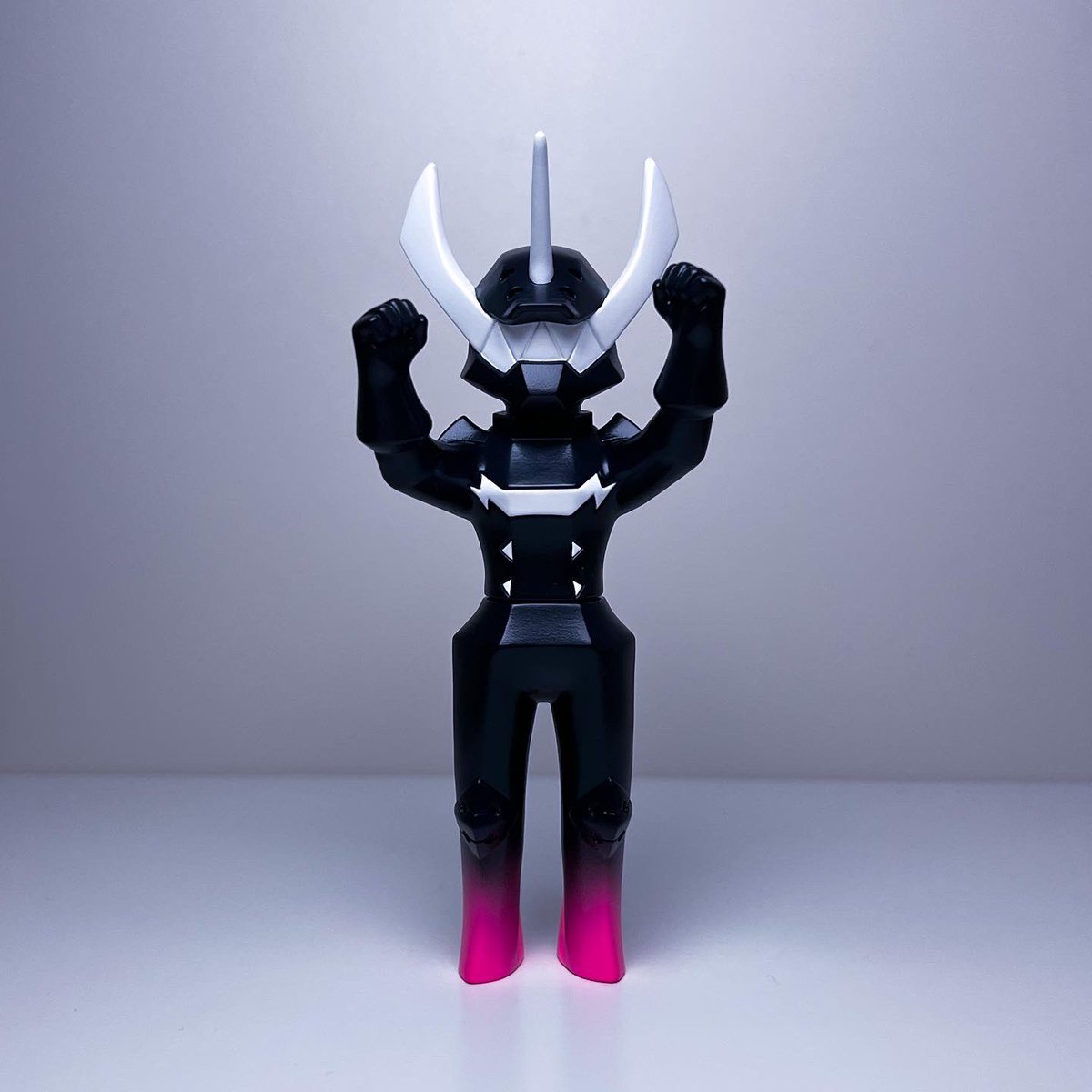 VIVIANWANG STUDIO フィギュア ソフビ F_MVCMkXYAAh9xY.jpg