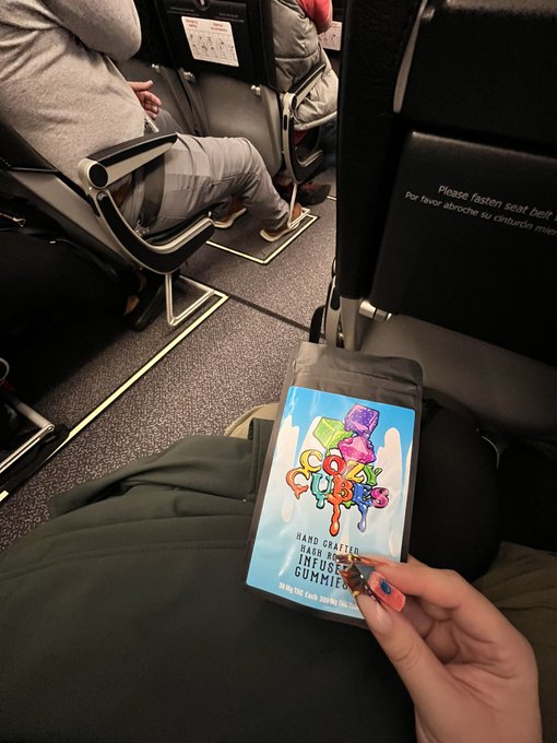 East coast bound ✈️ https://t.co/u1Cau3xMxZ