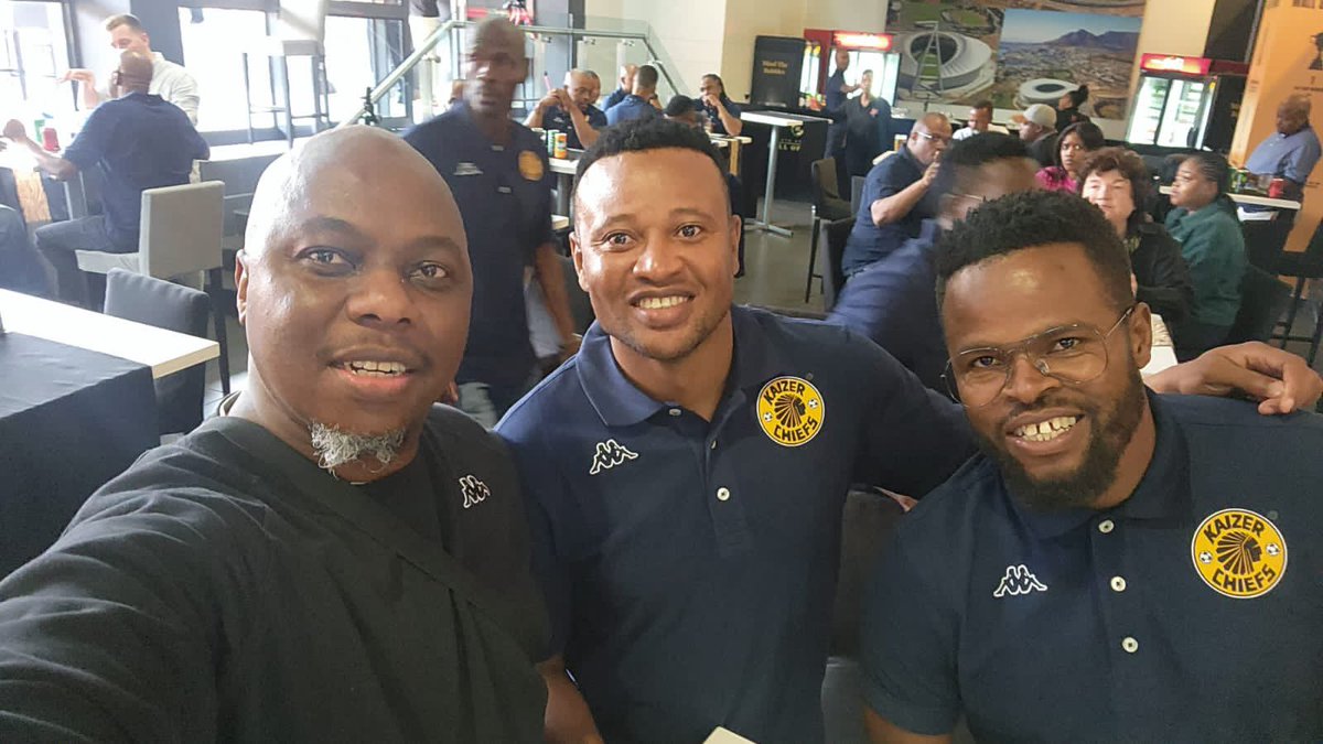 Injecting POSITIVE energy to the team starts with Legends. It was great to be around the LEGENDS of different generations. Thank you @KaizerChiefs for the invitation. ❤️✌️