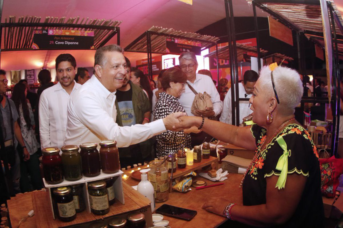 Alejandro Ruz (@alexruzcastro) on Twitter photo ¡#Mérida y #Yucatán entre los mejores destinos gastronómicos del mundo! ✨
Nuestra ciudad es sede de importantes eventos como The Best Chefs Awards y la Barra México, en el marco de la clausura del <a href="/MexicoSelection/">México Selection by CMB</a>...(1/2) ¡#Mérida y #Yucatán entre los mejores destinos gastronómicos del mundo! ✨
Nuestra ciudad es sede de importantes eventos como The Best Chefs Awards y la Barra México, en el marco de la clausura del <a href="/MexicoSelection/">México Selection by CMB</a>...(1/2)