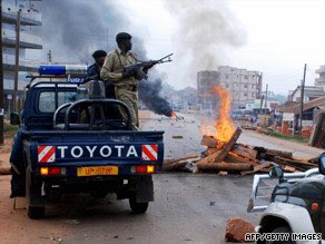 iziggy2's tweet image. 3 years ago today, as Ugandans were disagreeing with the illegal detention of @HEBobiwine,  100’s were killed, many imprisoned, many injured and the whereabouts of many is unknown

No justice ever came out up to now 
#ripfallensoldiers
#FreeAllPoliticalPrisoners