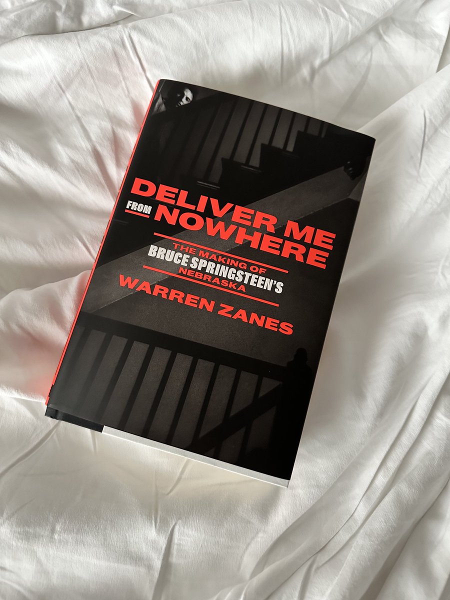 I finished this excellent book by ⁦@WarrenZanes⁩ today.

If you’re a Springsteen fan - and particularly if you were a Springsteen fan back in the days this book is written about- it’s a must read.

#DeliverMeFromNowhere
