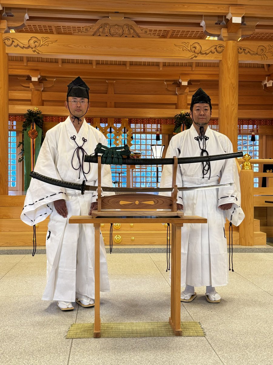 阿蘇神社さまへの蛍丸拵え奉納が恙無く執り行われました。大太刀を修復