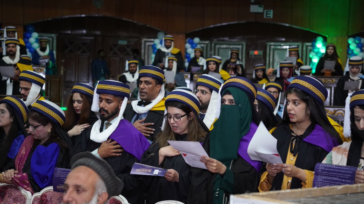 buttmunim11's tweet photo. To the incredible graduates, remember that you have the power to achieve anything you set your mind to. Embrace challenges, stay determined, and believe in your abilities. 🌟🎓💪
Riphah international university 
#Convocation23 https://t.co/YmuOErpIHG